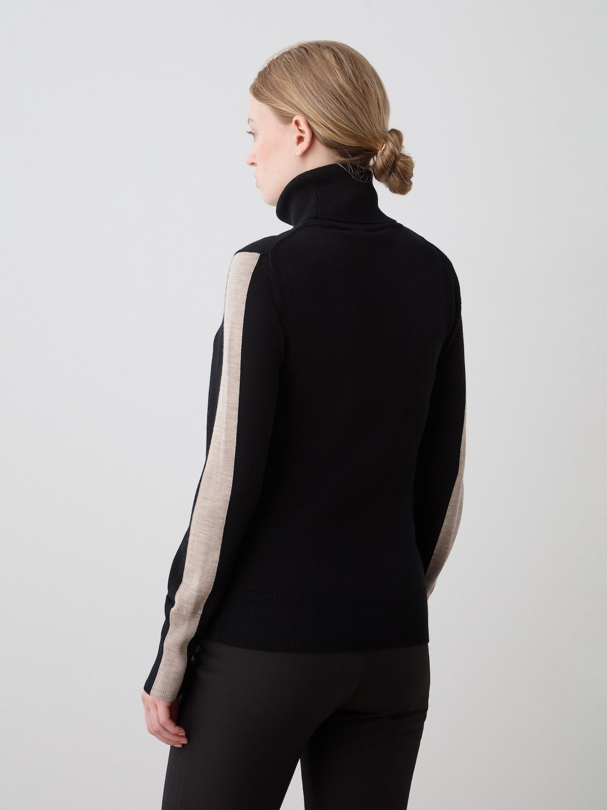 1977 World Cup Sweater Women