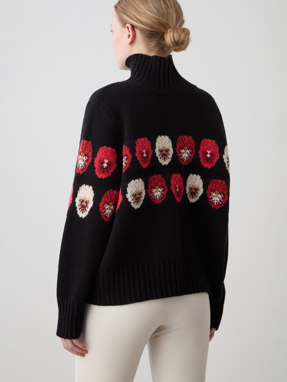 WN x Markarian Sweater women