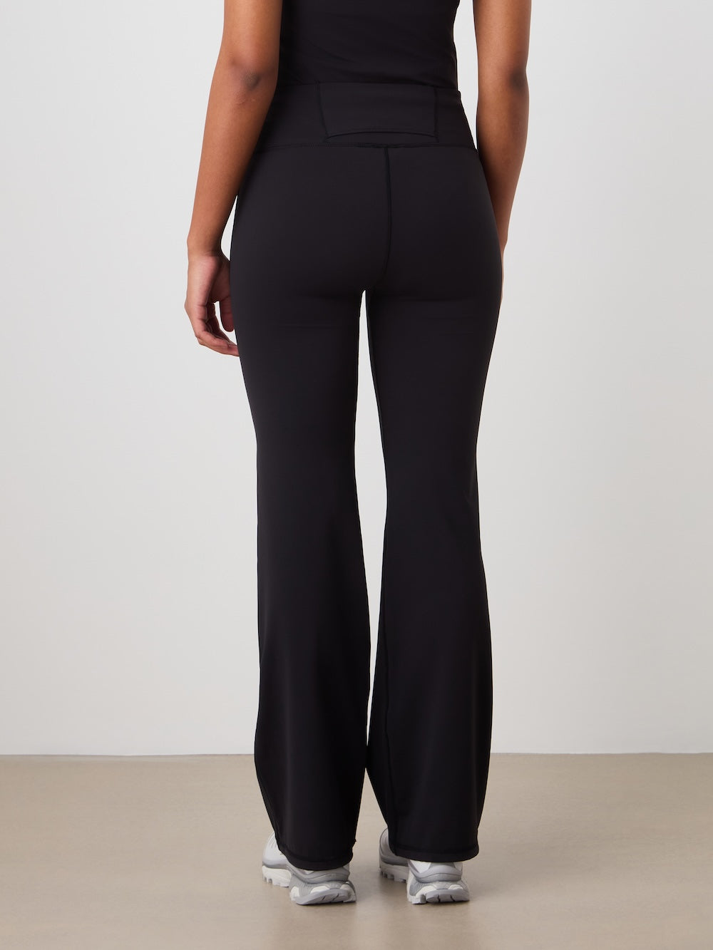 Honor Flared Pant Women