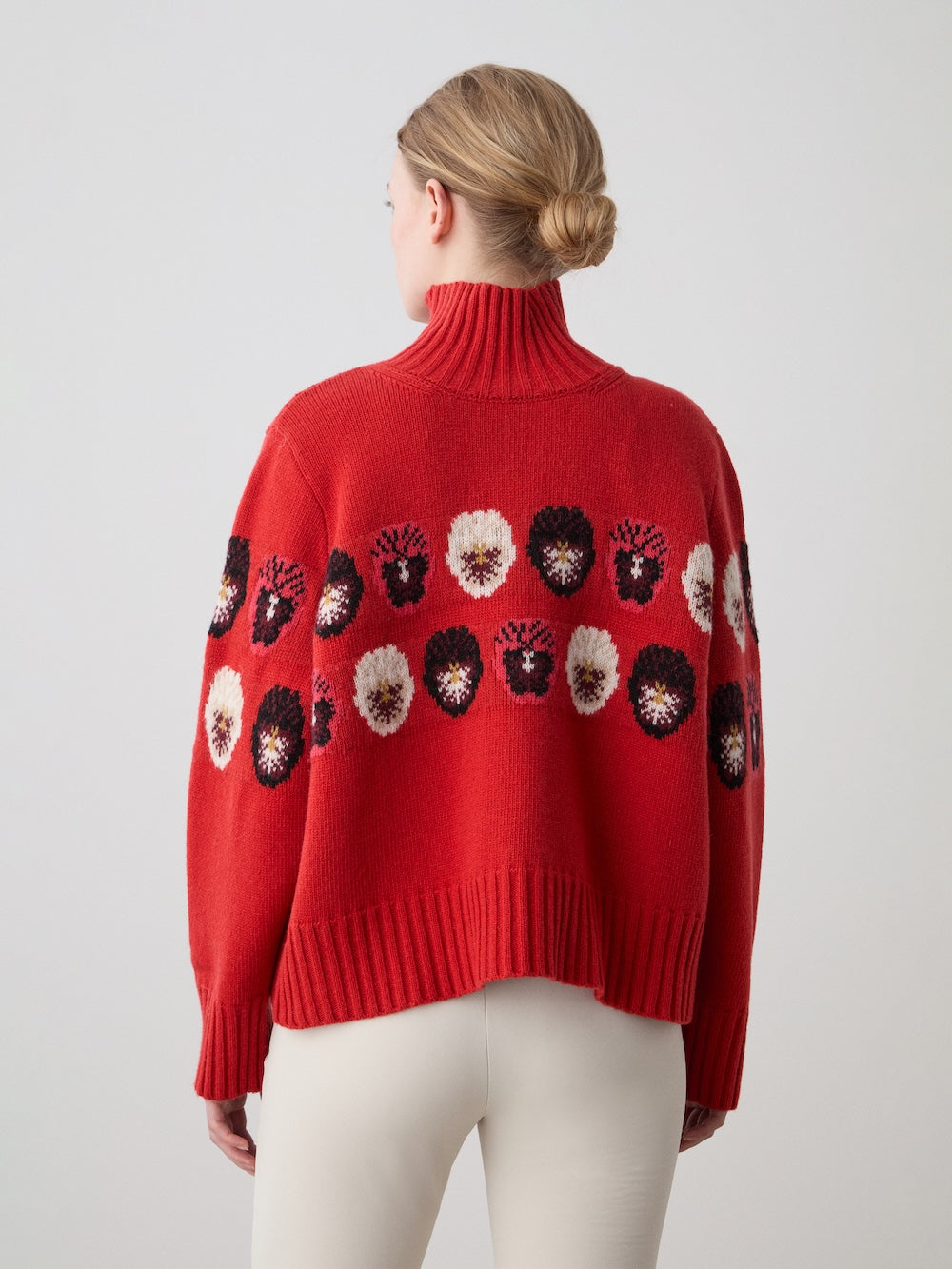 WN x Markarian Sweater women