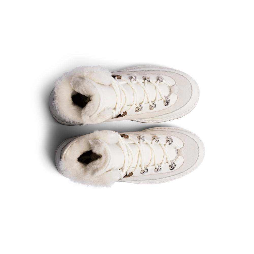 Mono x We Norwegians | FW25| White winter/ hiking boots with shearling wool lining on a white background